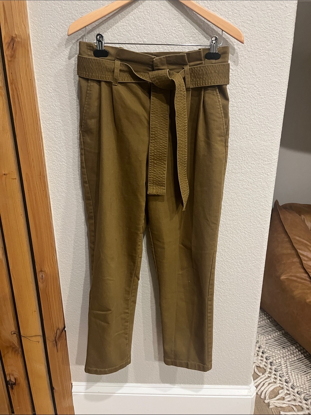 a new day Olive High-Rise Paperbag Waist Cropped Pants